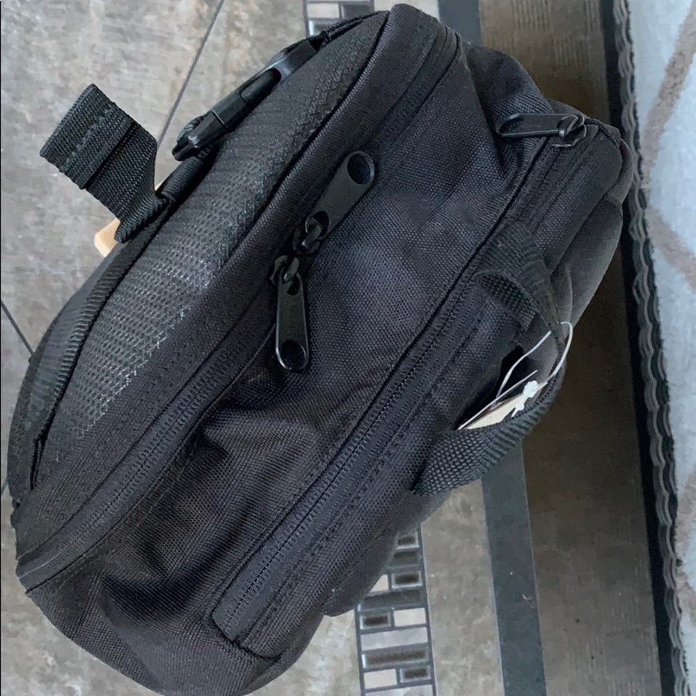 Vans Unisex Essential Skateboard Backpack Laptop - Picture 2 of 16